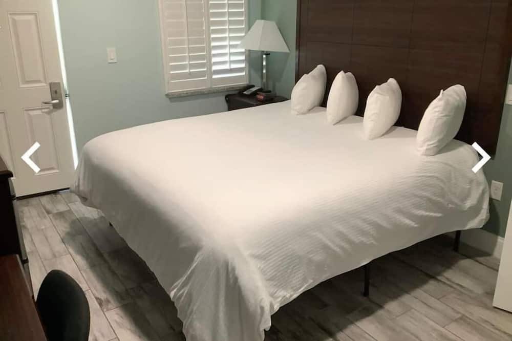 Photo of Bedroom in Ocean View Halifax Estates