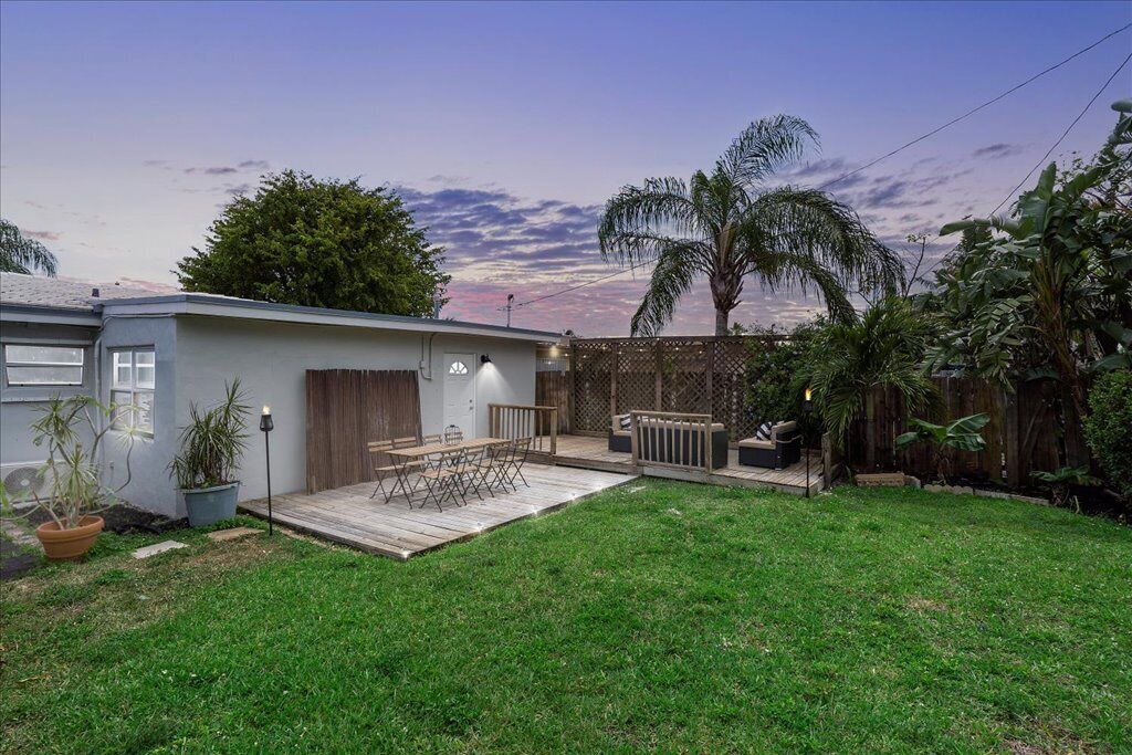 Photo of Outdoor in North Andrews Gardens