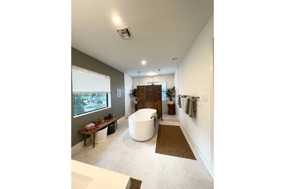 Photo of Bedroom in Edgewood