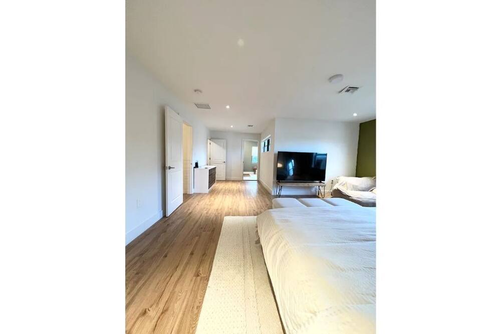 Photo of Bedroom in Edgewood