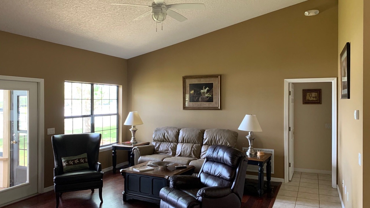 Photo of Livingroom in Weirsdale