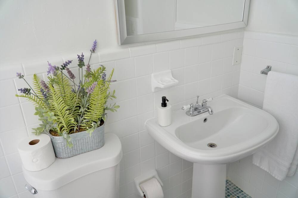 Photo of Bathroom in Coral Terrace