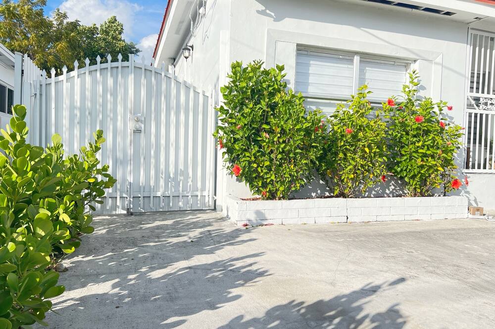 Photo of Outdoor in Coral Terrace