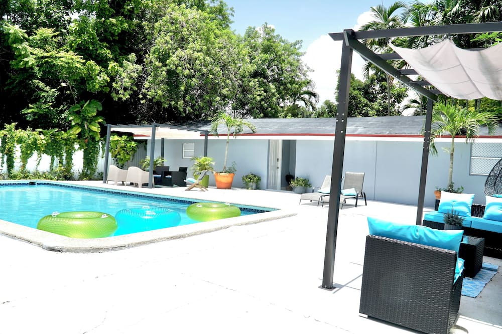 Photo of Outdoor in Coral Terrace