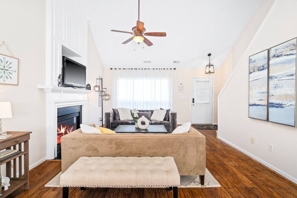 Photo of Livingroom in Fuquay-Varina