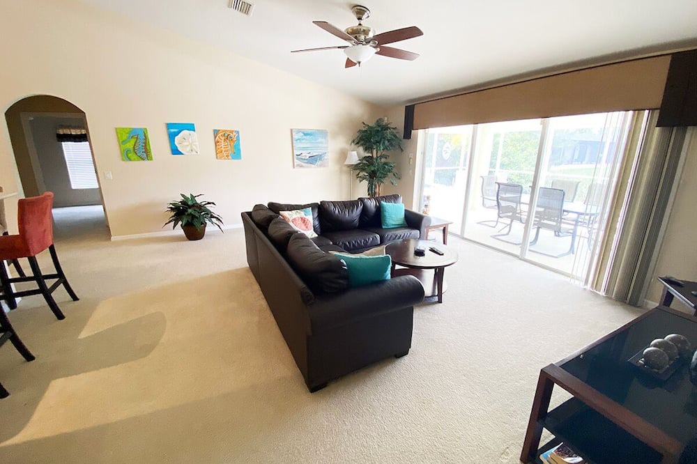 Photo of Livingroom in South Gulf Cove