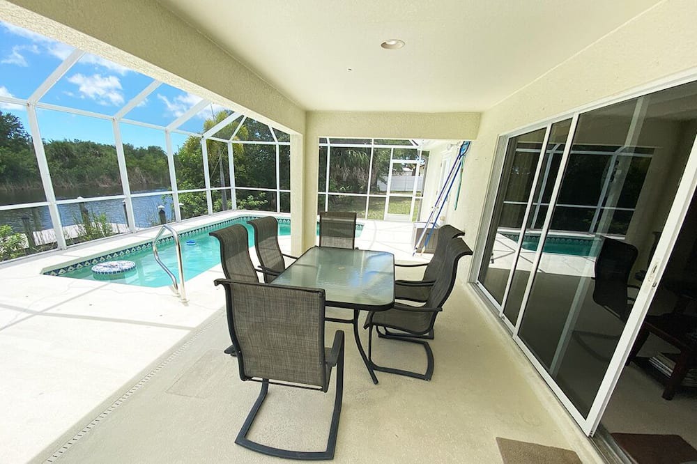 Photo of Patio Balcony in South Gulf Cove
