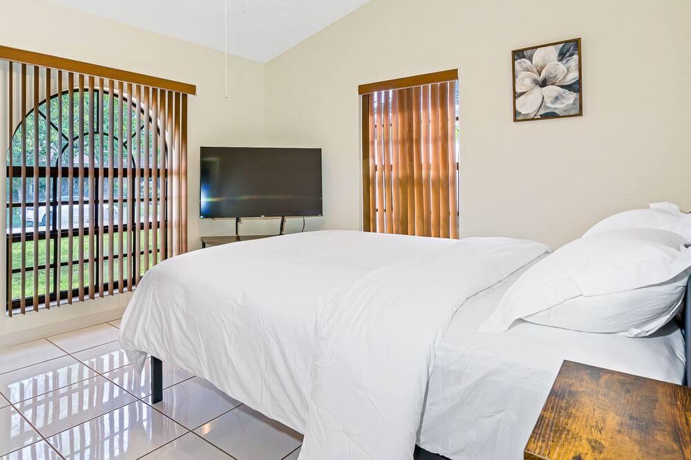 Photo of Bedroom in Carrollwood