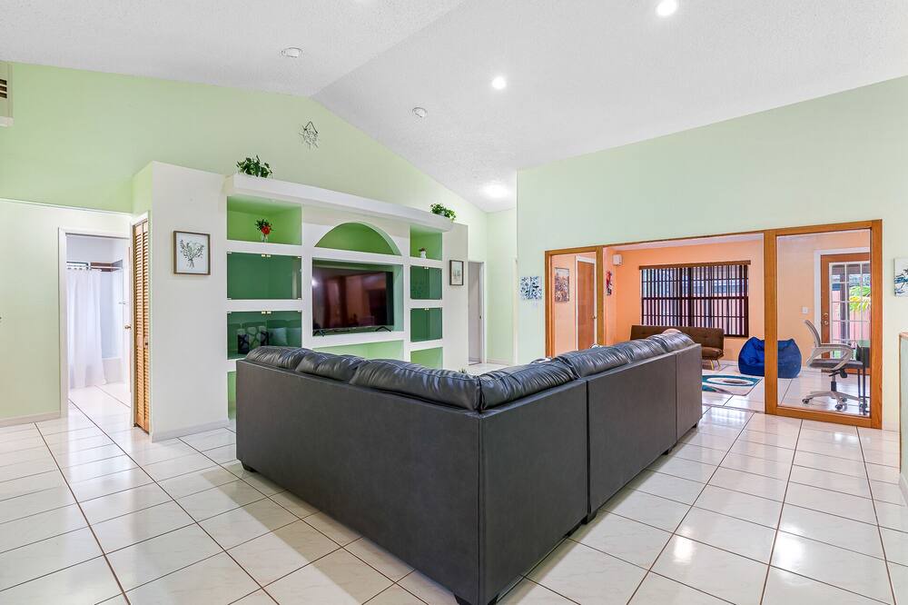 Photo of Livingroom in Carrollwood
