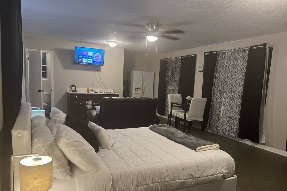 Photo of Bedroom in Cedar Hills