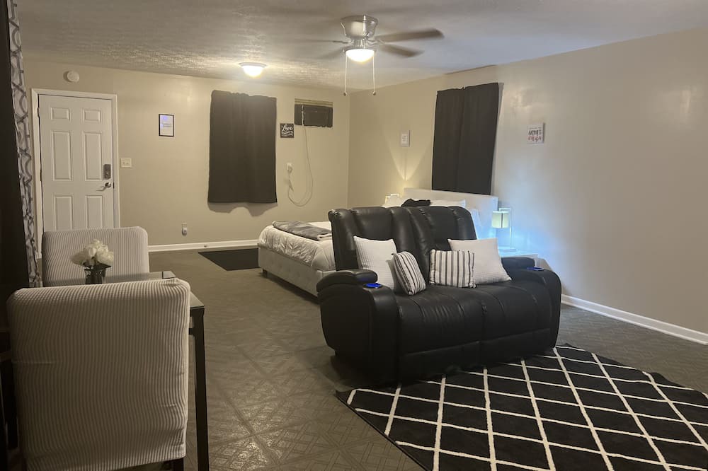 Photo of Livingroom in Cedar Hills