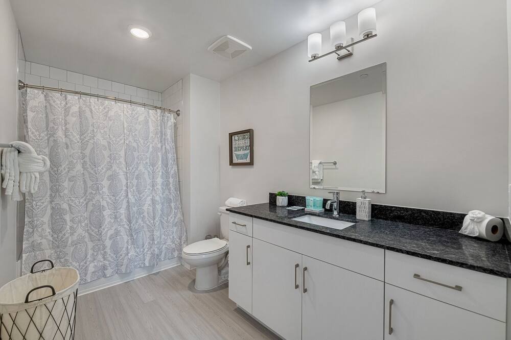Photo of Bathroom in Callahan