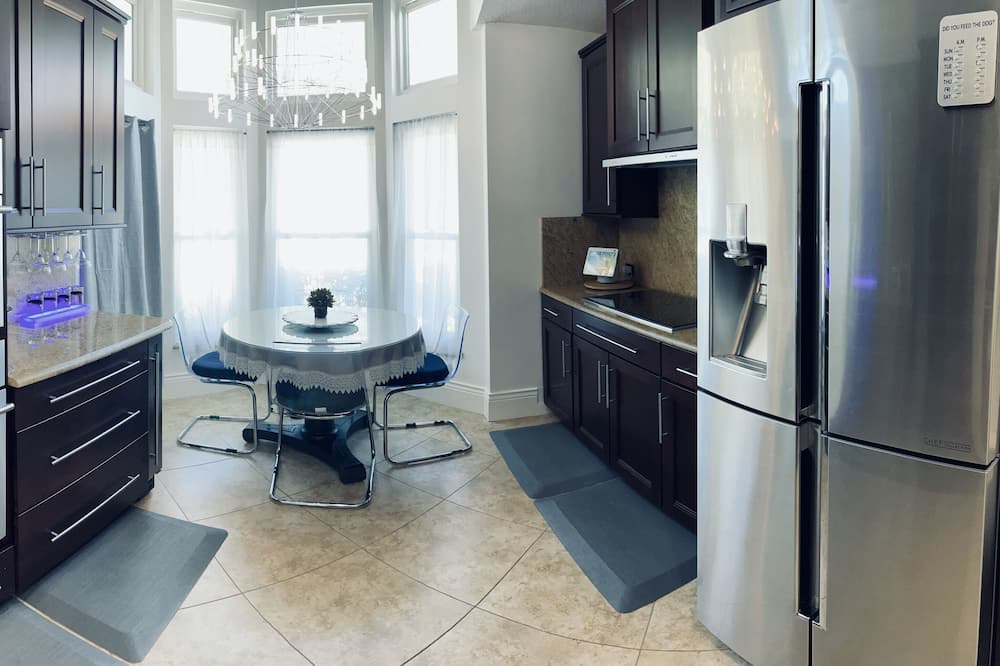 Photo of Kitchen in Valrico