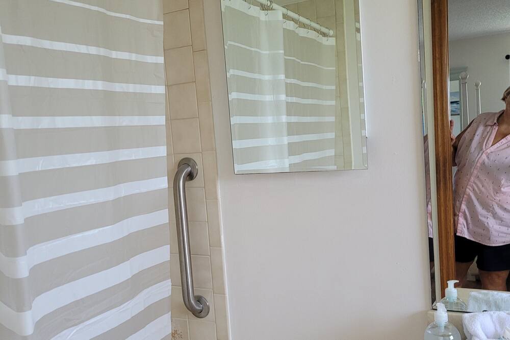 Photo of Bathroom in Palm Harbor