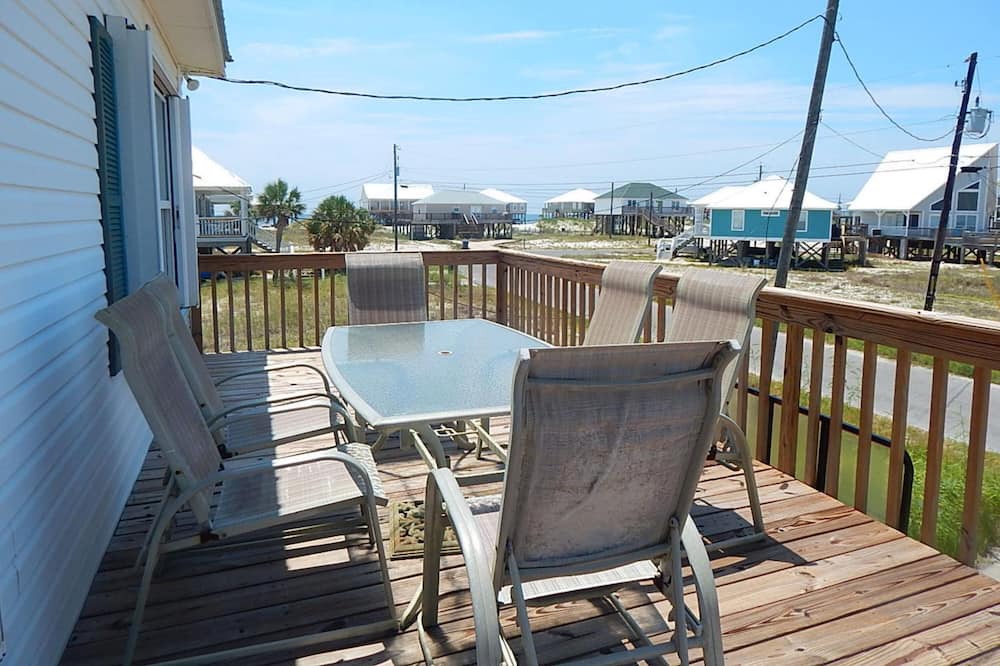 Photo of Patio Balcony in Silver Cay