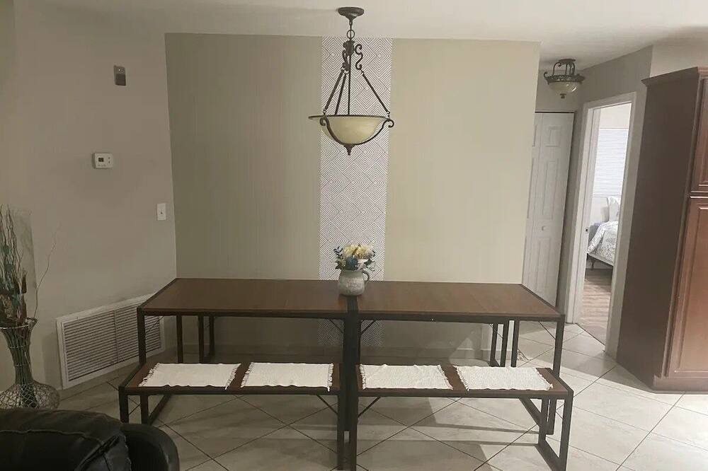 Photo of Livingroom in Tanglewood