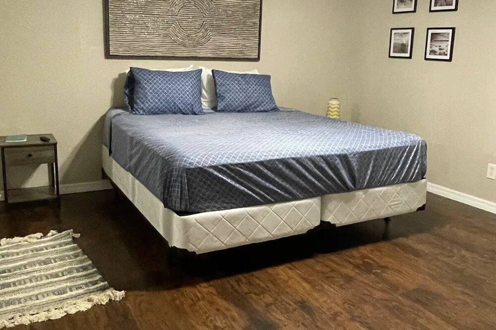 Photo of Bedroom in Tanglewood