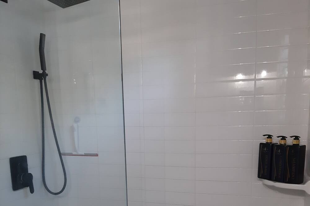 Photo of Bathroom in Avondale