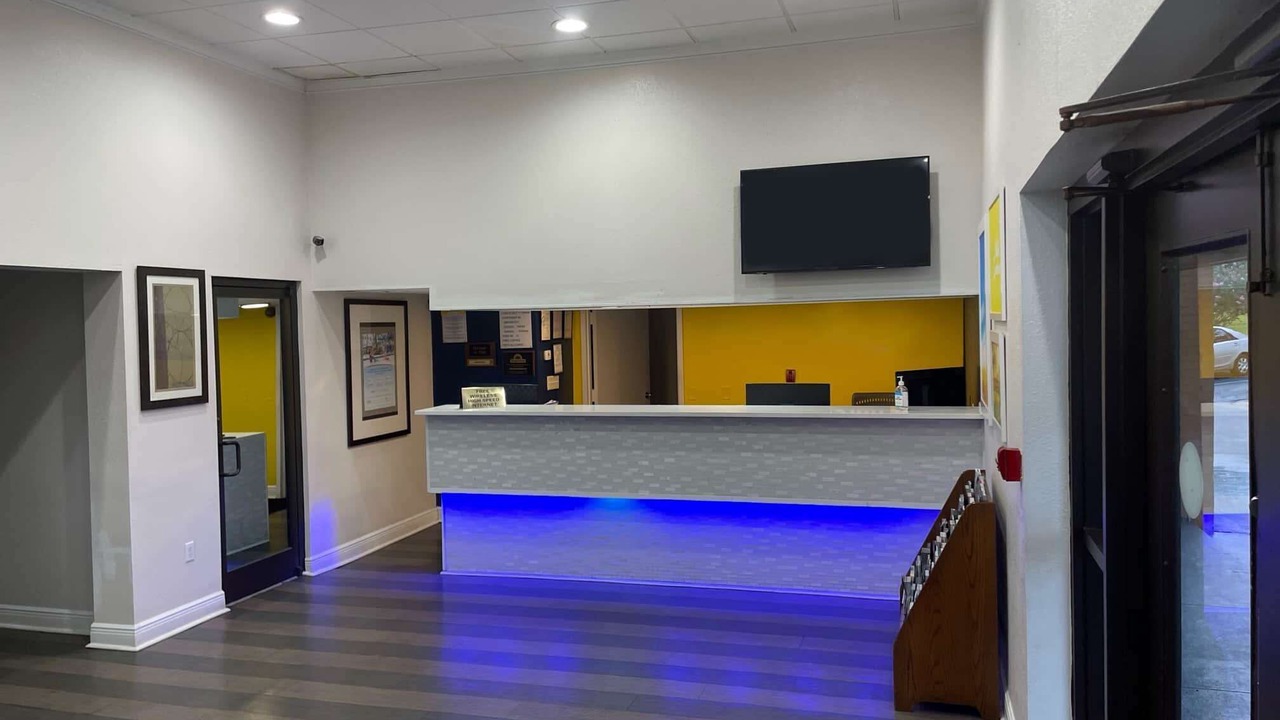 Photo of Others in Tillmans Corner