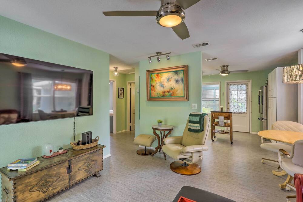Photo of Livingroom in Rockledge Homes