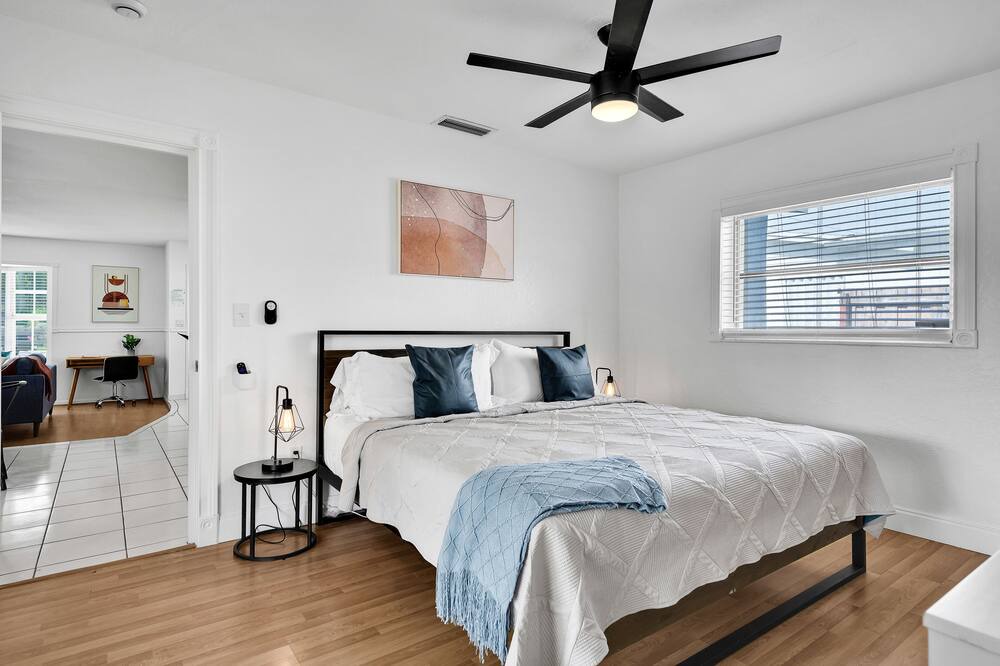 Photo of Bedroom in Boulevard Heights