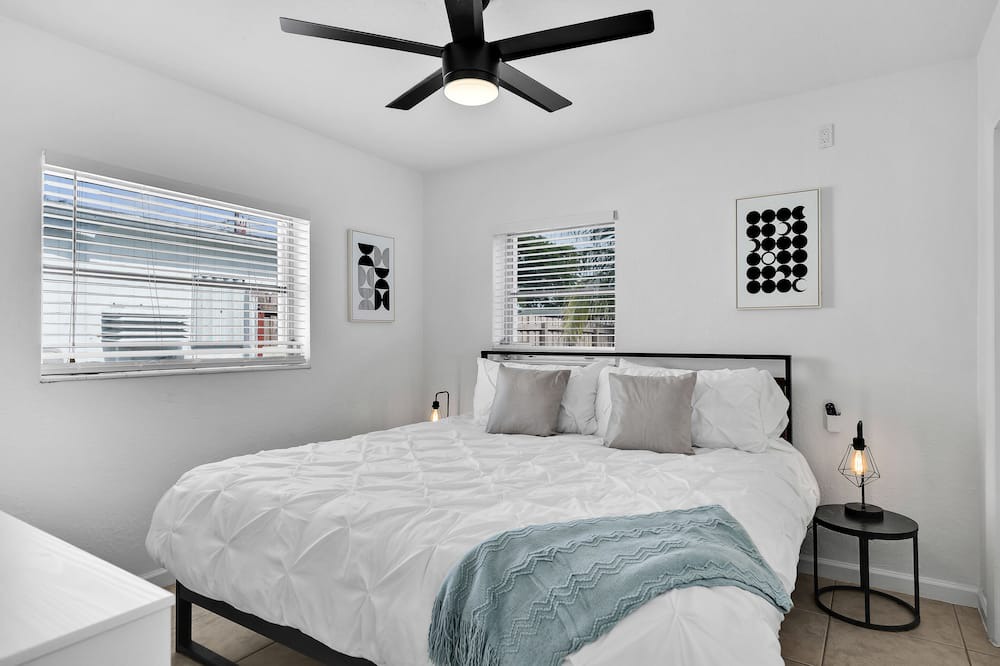 Photo of Bedroom in Boulevard Heights