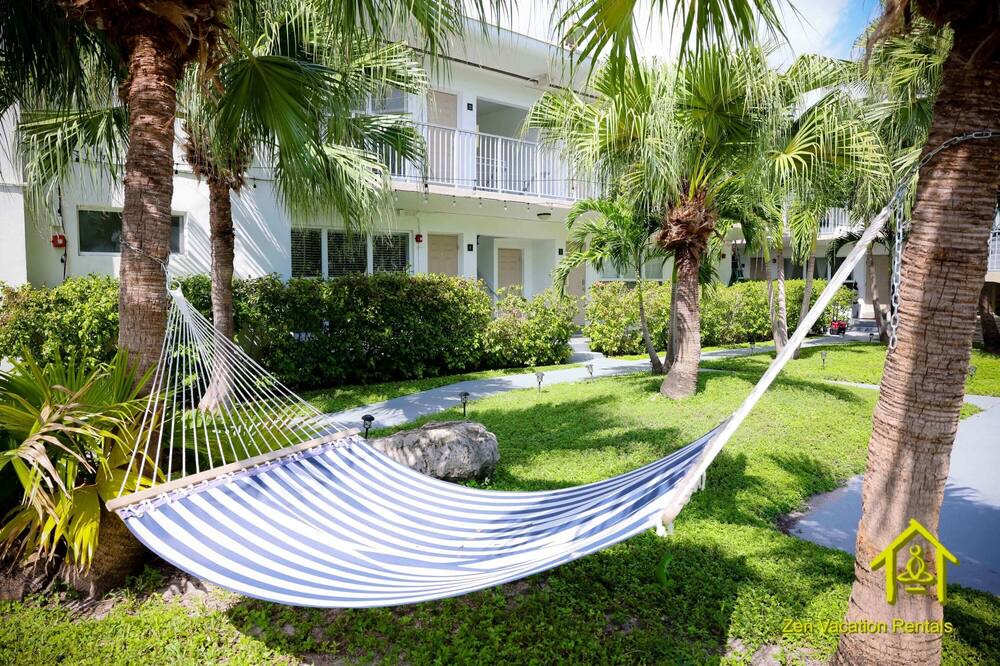 Photo of Others in Bay Harbor Islands