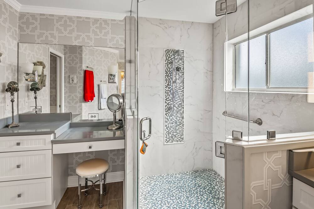 Photo of Bathroom in Crawfordville