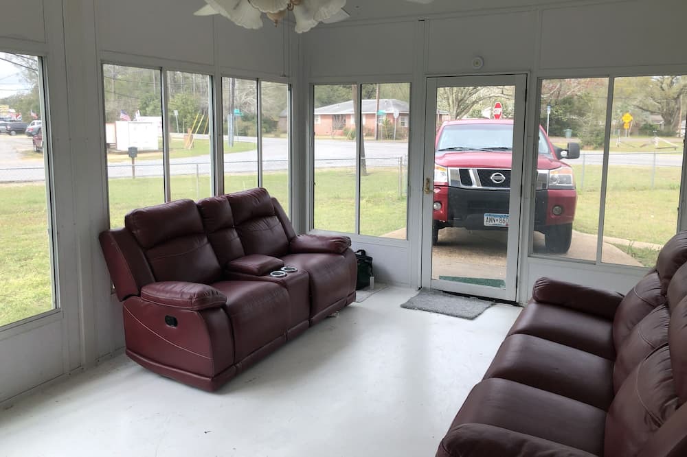 Photo of Livingroom in Brent