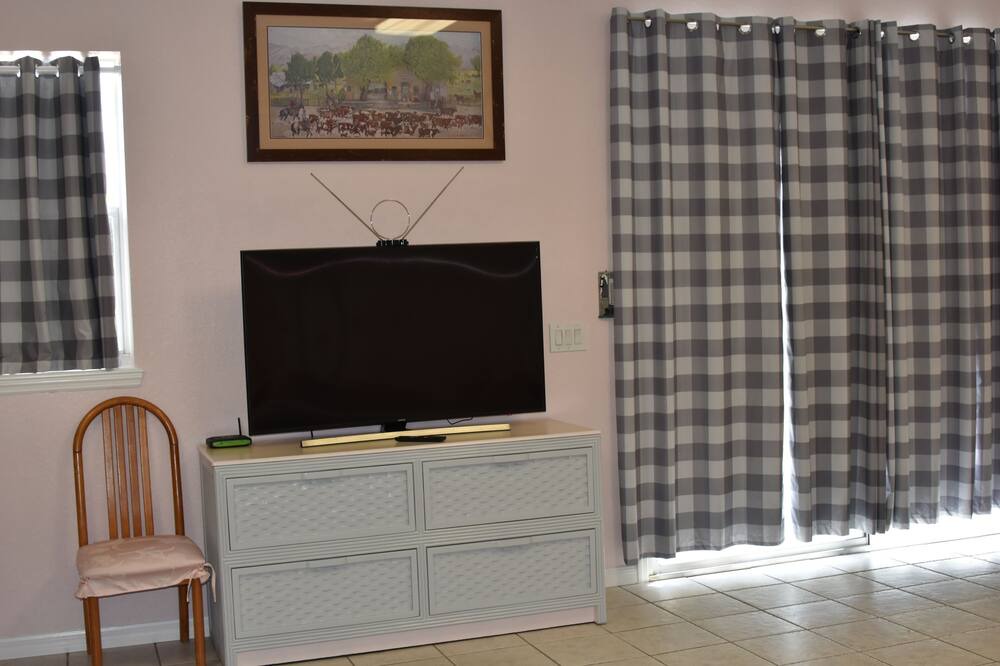 Photo of Bedroom in Reddick