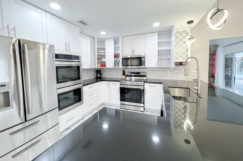 Photo of Kitchen in Greenview Shores