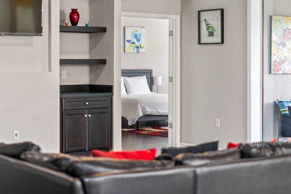Photo of Livingroom in Northside