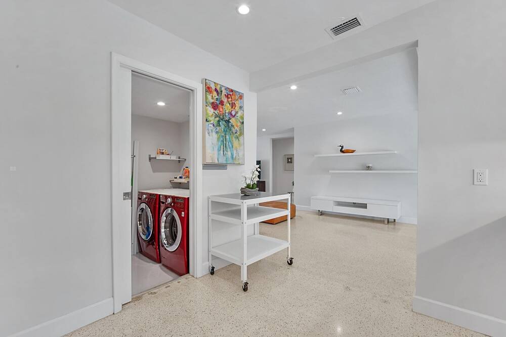 Photo of Others in Poinsettia Heights