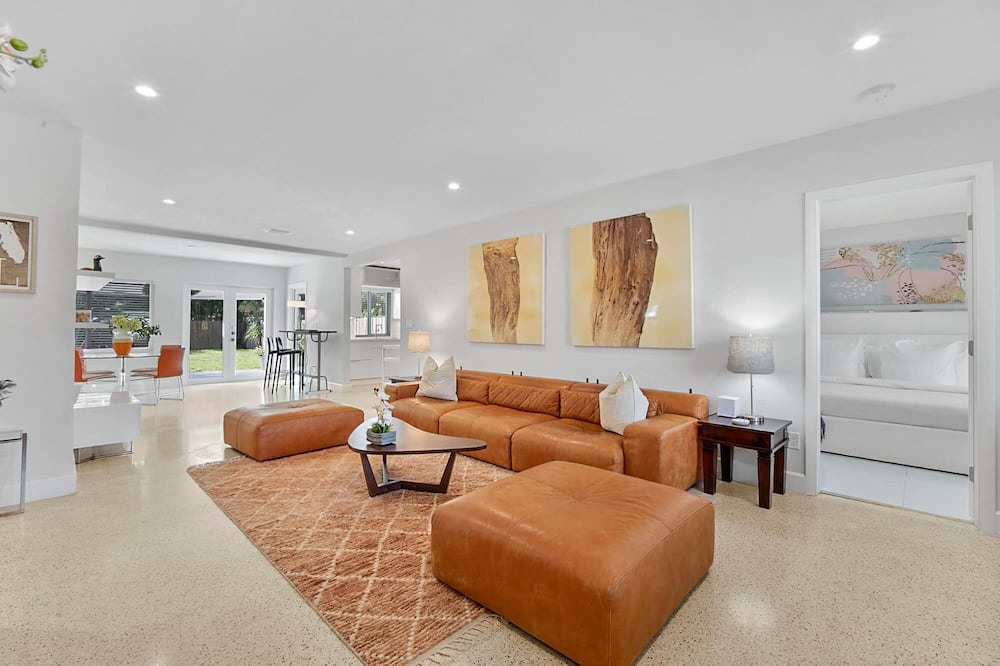 Photo of Others in Poinsettia Heights