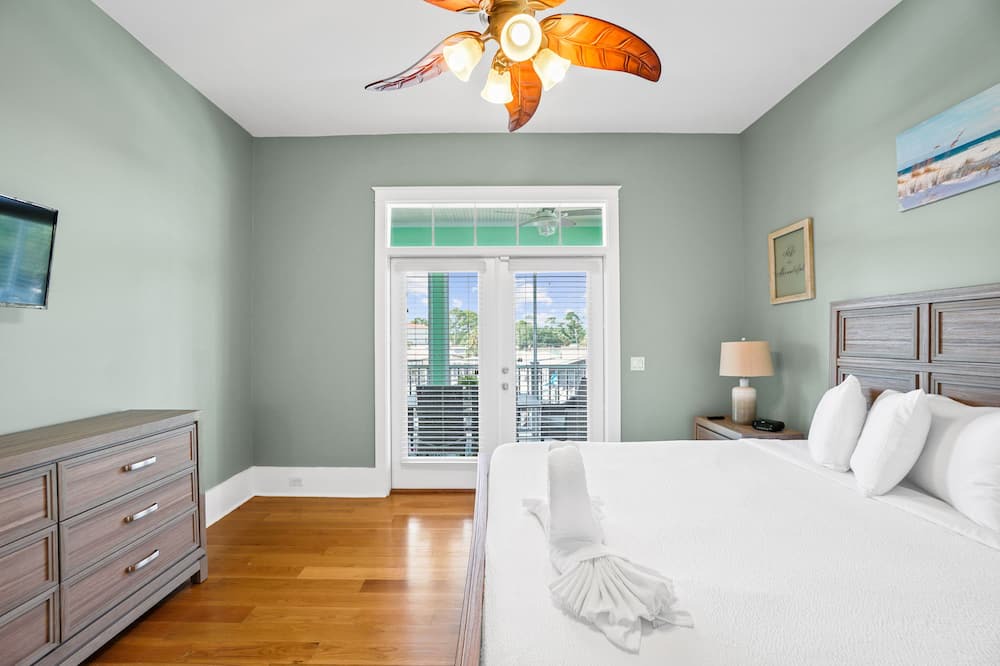 Photo of Patio Balcony in Upper Grand Lagoon