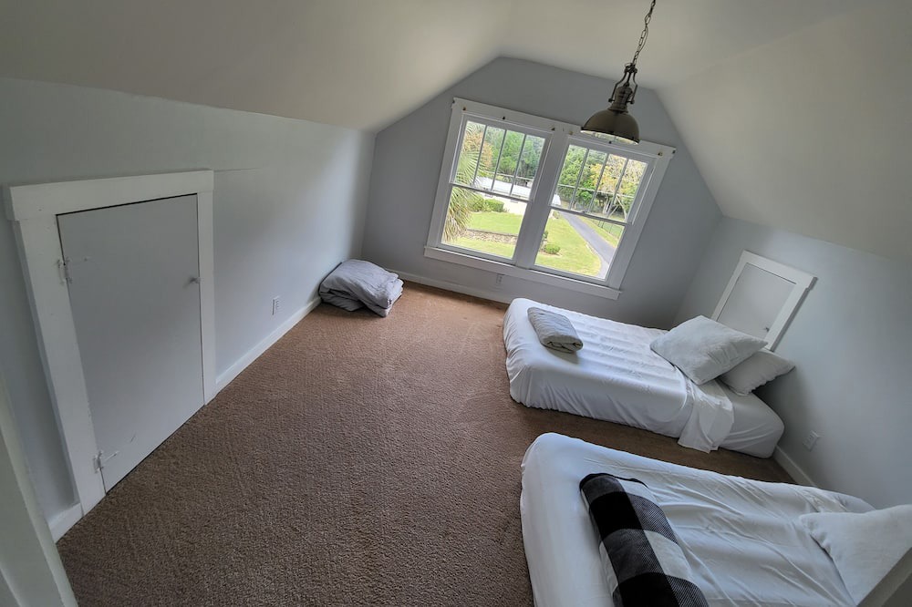 Photo of Bedroom in Eastlake Weir