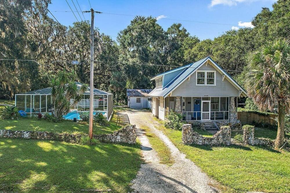 Photo of Outdoor in Eastlake Weir