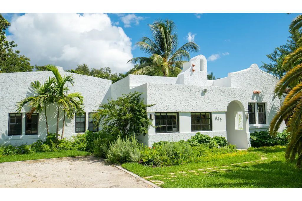 Photo of Outdoor in Biscayne Park