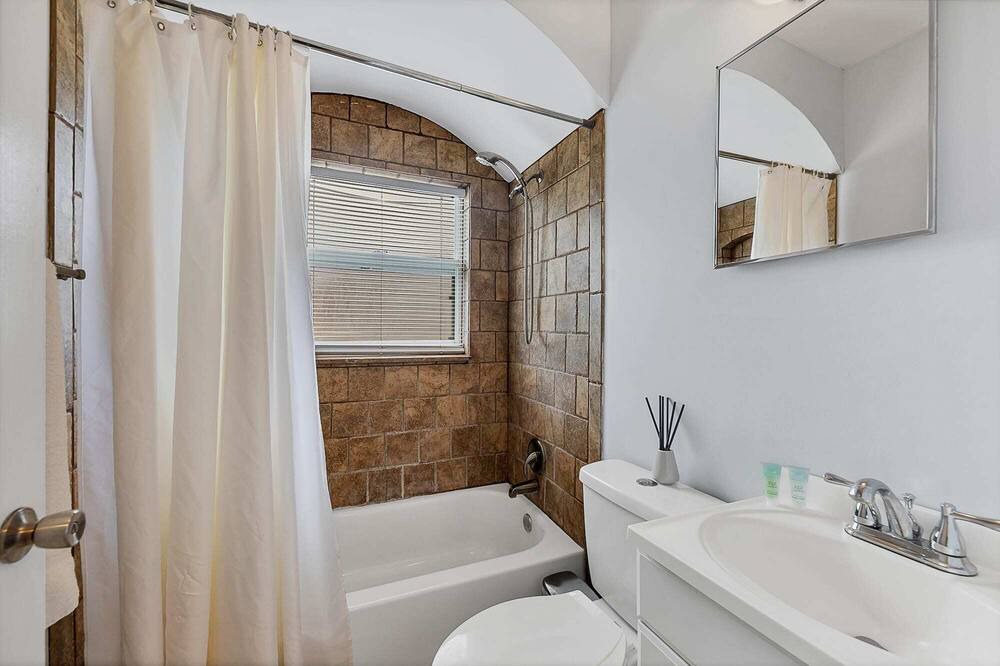 Photo of Bathroom in Virginia Park