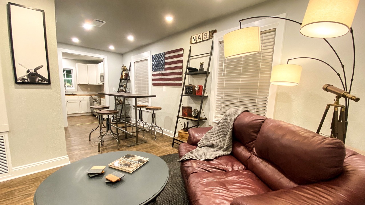 Photo of Livingroom in Navy Point