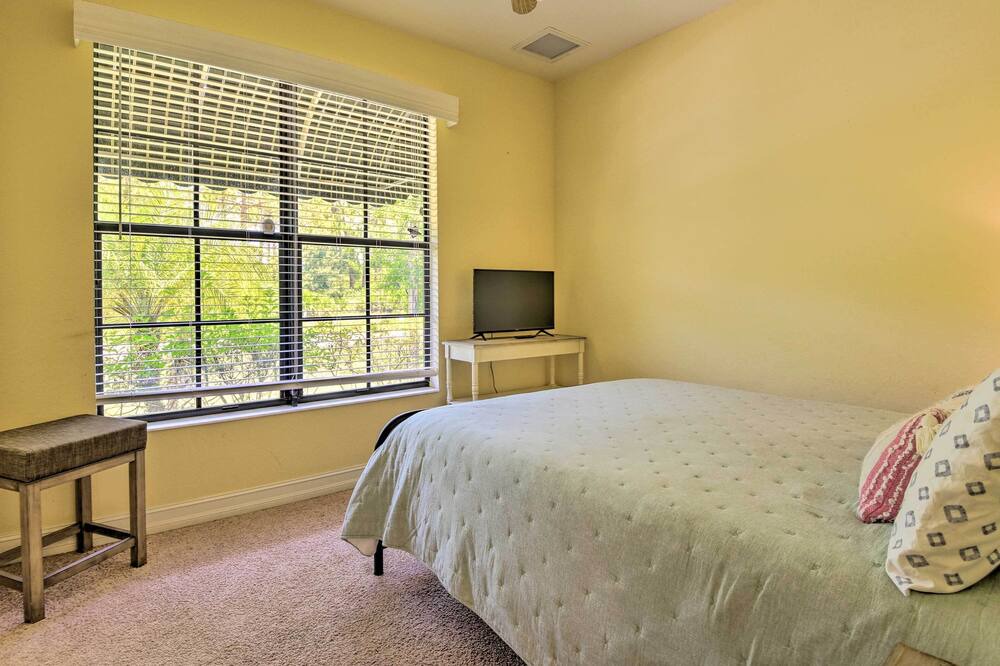 Photo of Bedroom in Rotonda Lakes