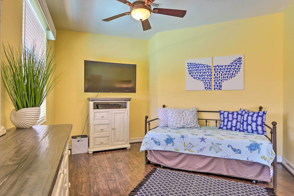Photo of Bedroom in Rotonda Lakes