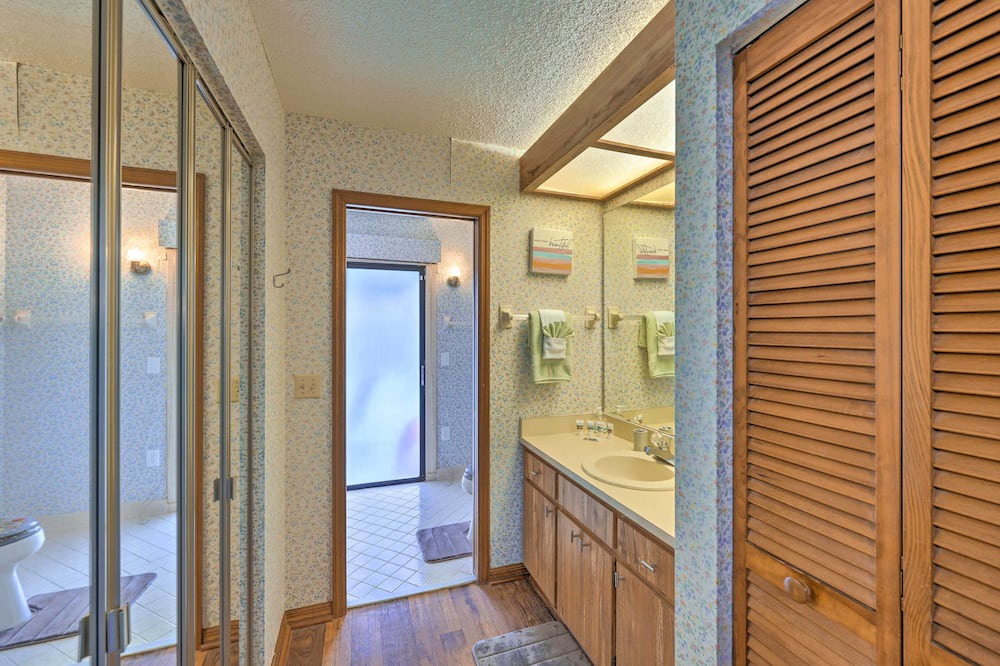 Photo of Bathroom in Palm Harbor