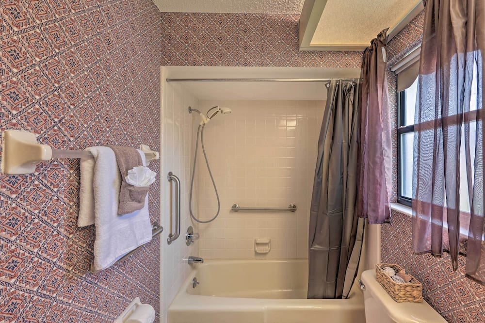 Photo of Bathroom in Palm Harbor