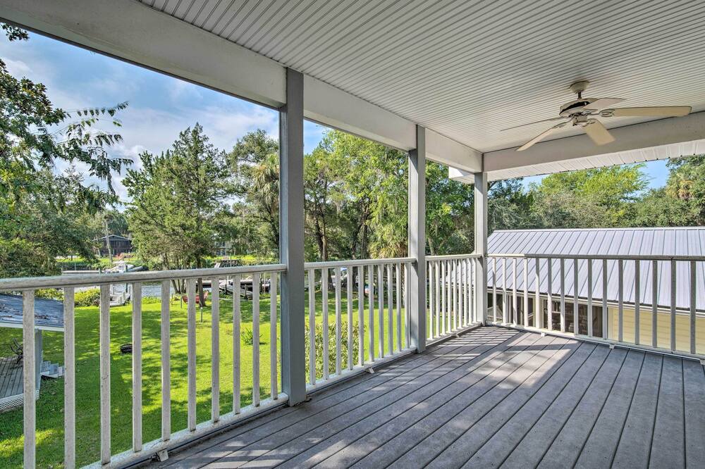 Photo of Patio Balcony in Yankeetown