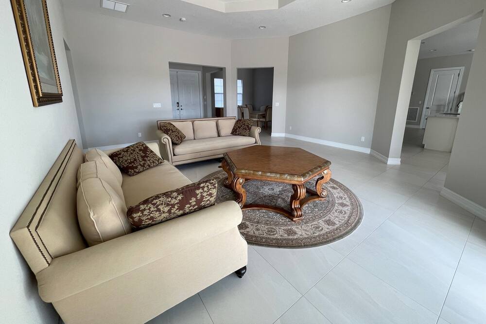 Photo of Livingroom in Palm City