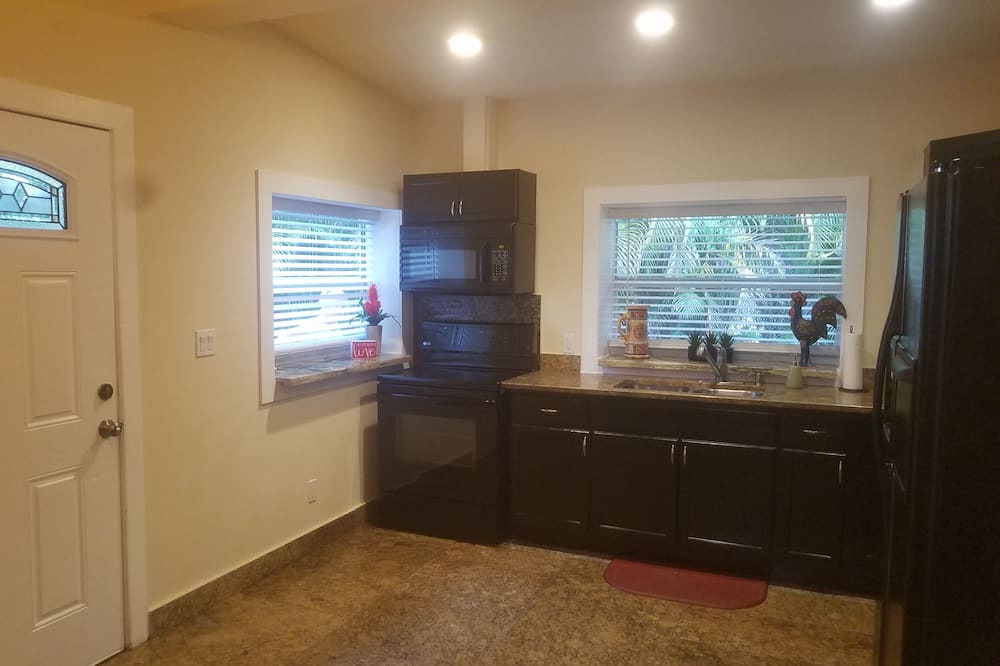Photo of Bedroom in Greenacres
