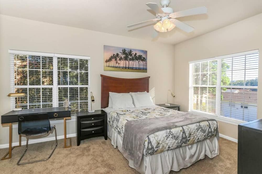 Photo of Bedroom in Port Tampa City