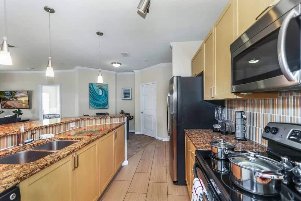 Photo of Kitchen in Port Tampa City