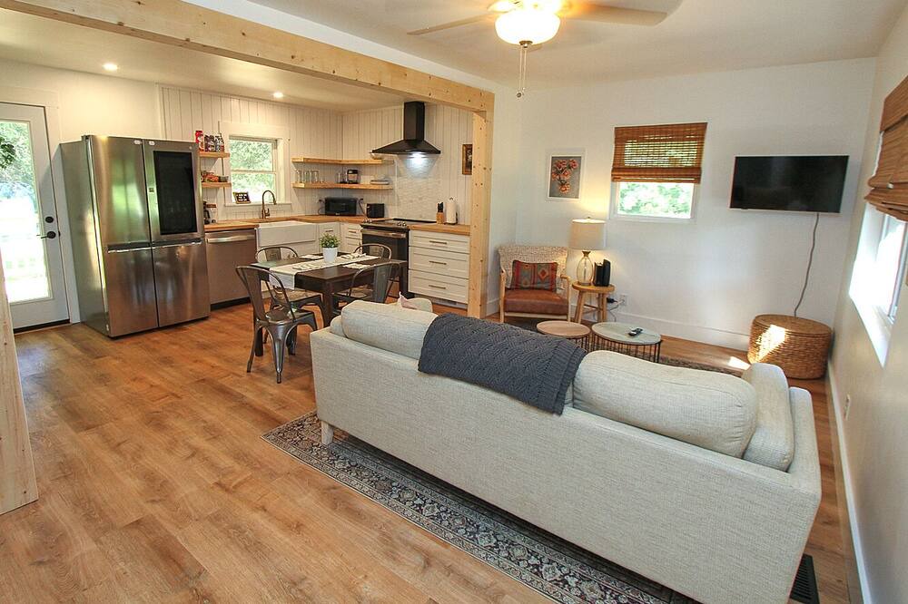 Photo of Livingroom in Davidson